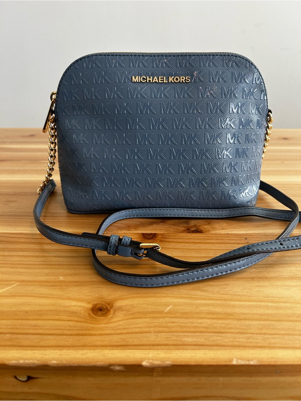 Michael Kors Jet Set Camera Crossbody Blue Signature Dome with Embossed MK Loho